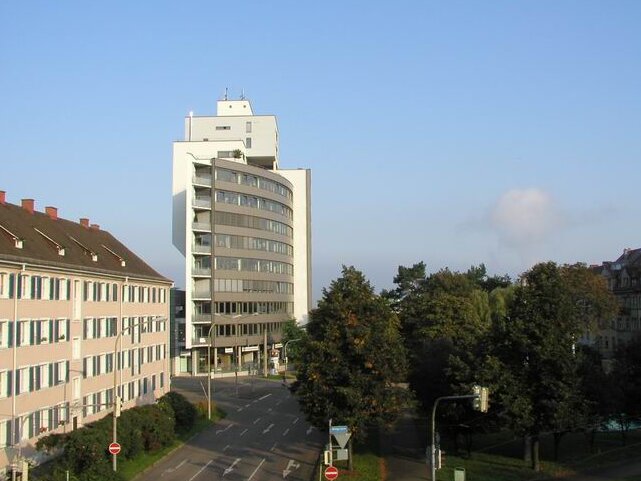 Komturm ein Büroturm von außen