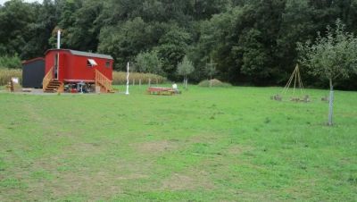 Waldkindergarten_Bauwagen im Oberwald-2.jpg